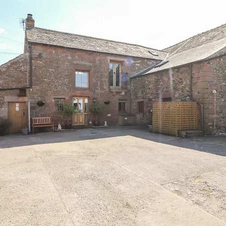 Swallow's Nest * פנרית'