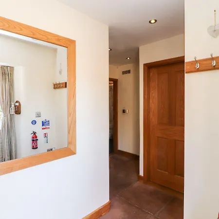 Swallow's Nest Дом отдыха Пенрит