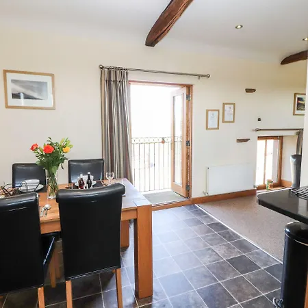 Swallow's Nest Nyaraló *