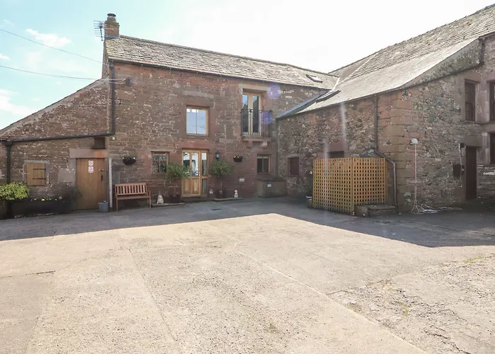 Swallow's Nest * بنريث